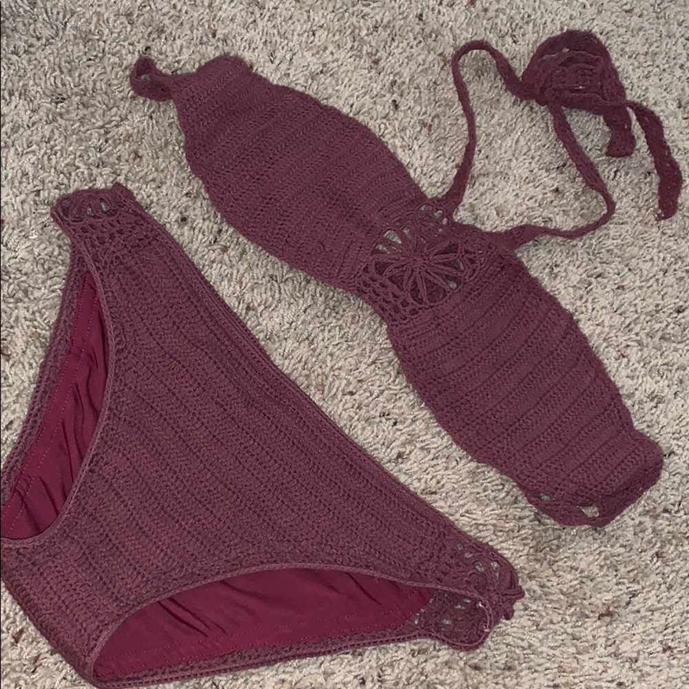 Bikini - Picture 2 of 4